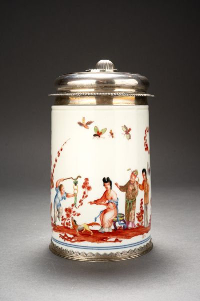 Early Meissen jug with chinoiserie painting by Johann Christoph Horn