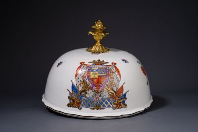 Large Meissen warming bell with the coat of arms of Prince Campo Florido