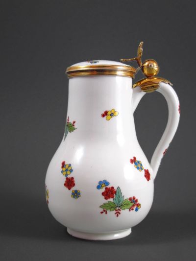 Rare Meissen water jug with Kakiemon decor